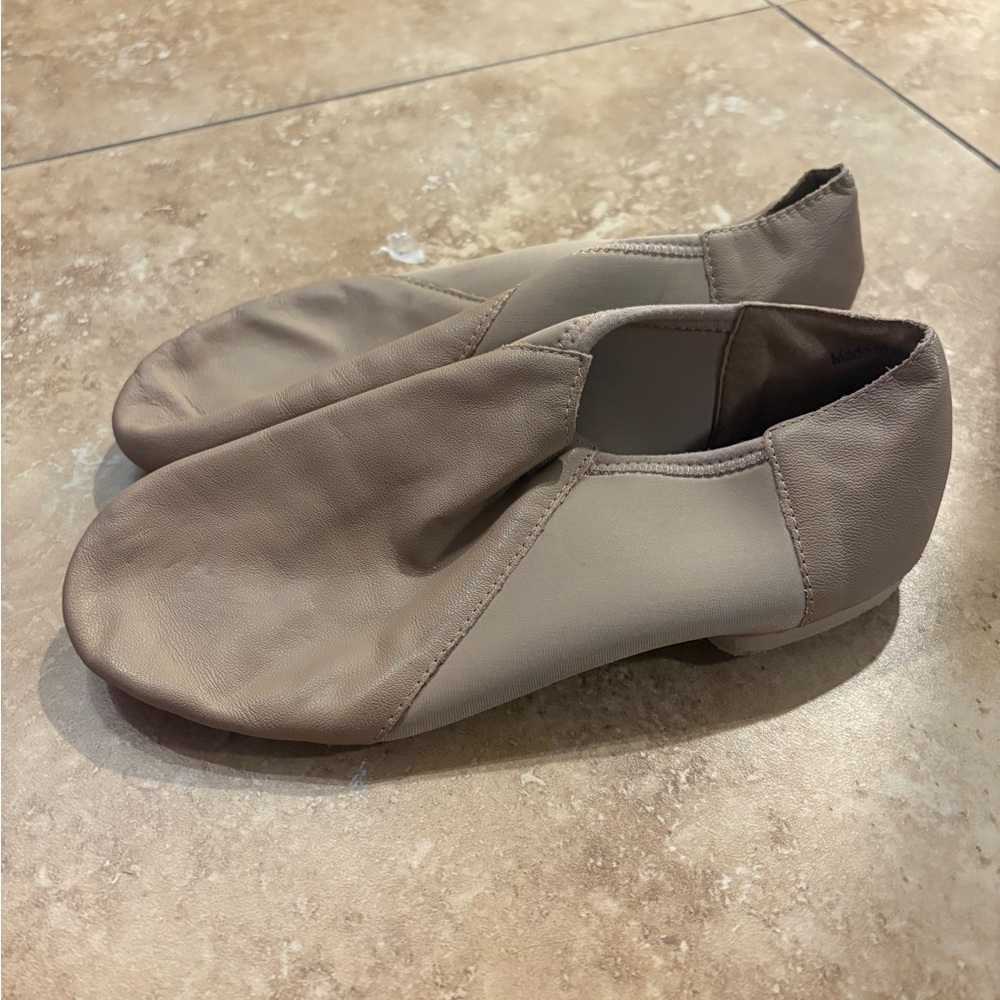Sodanca Tan Jazz Shoes - Picture 2 of 3